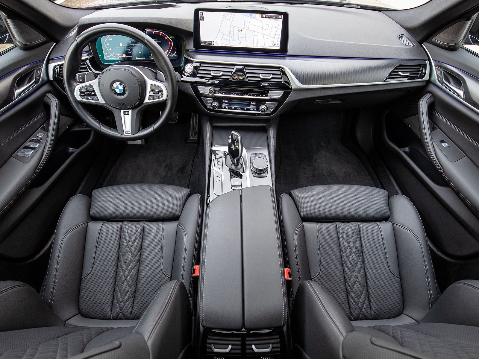 BMW 530d Touring M-Sport 360°StandH.HuD Laser H&K...