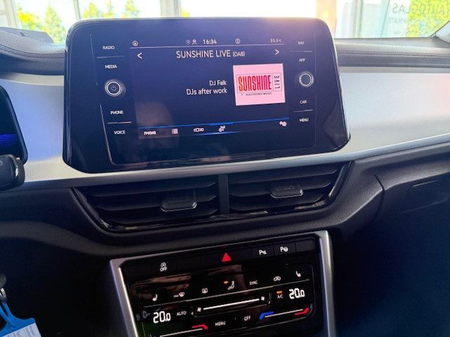 Volkswagen T-ROC Life - Samsaru's Car Outlet