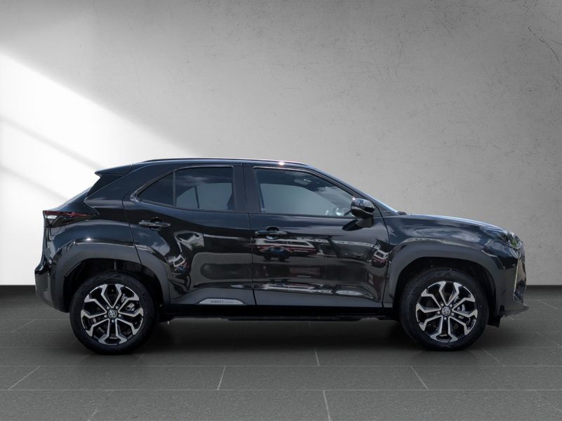 Toyota Yaris Cross 1.5 Hybrid Teamplayer *2xPDC*ACC*BLI