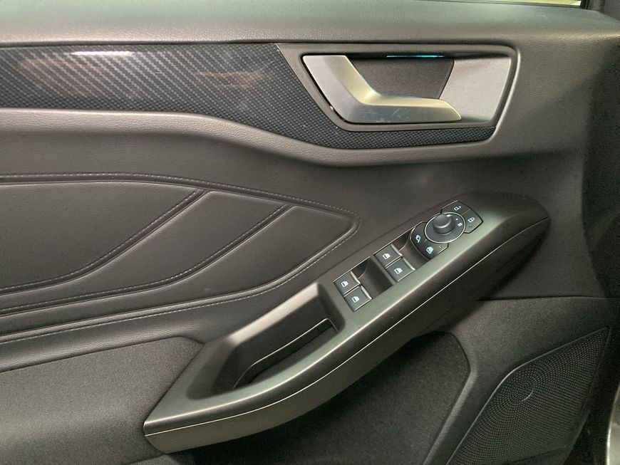 Ford Focus Turnier 1.0 EcoBoost Hybrid Aut. ST-LINE X