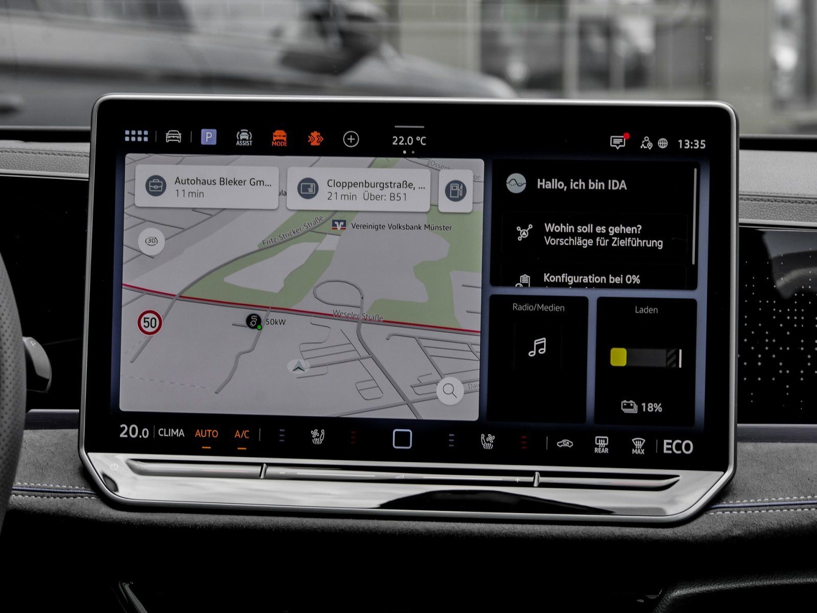 Volkswagen Passat Variant R-Line Signature eHybrid HarmanKa