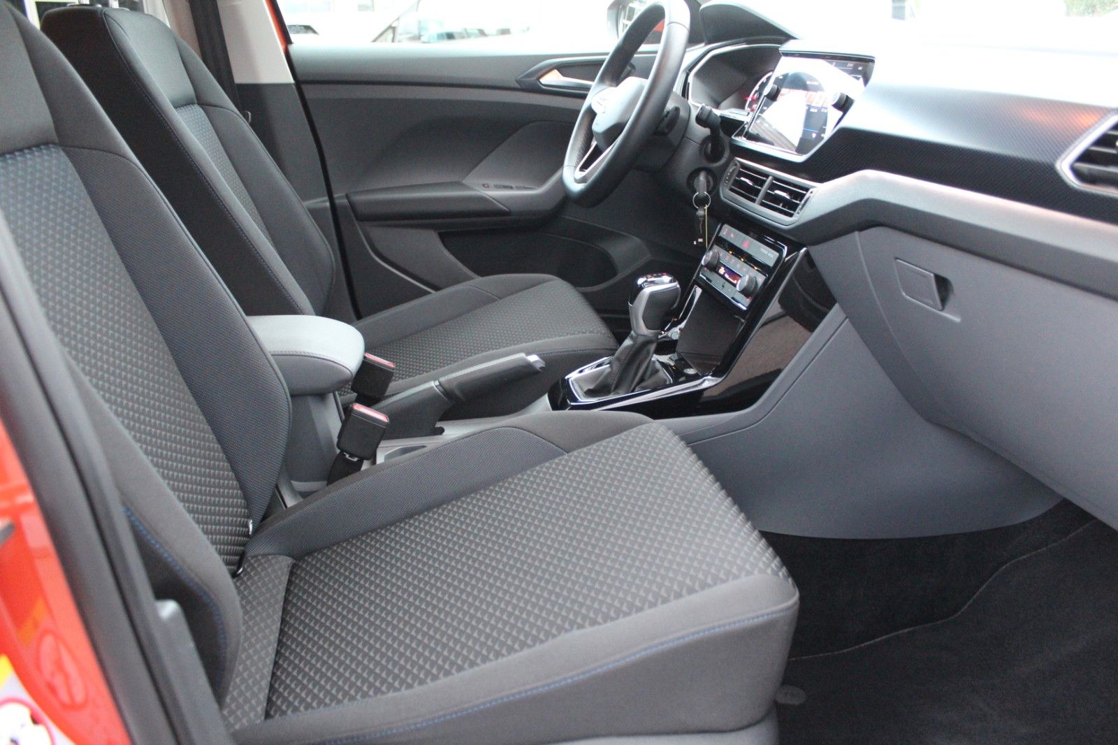 Volkswagen T-Cross United DSG - Samsaru's Car Outlet