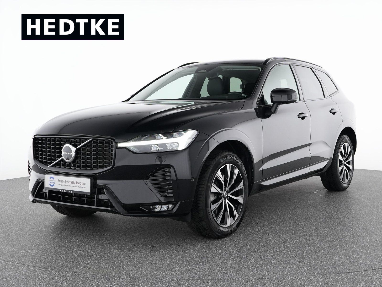 Volvo XC60 B5 Benzin AWD Plus Dark - Samsaru's Car Outlet