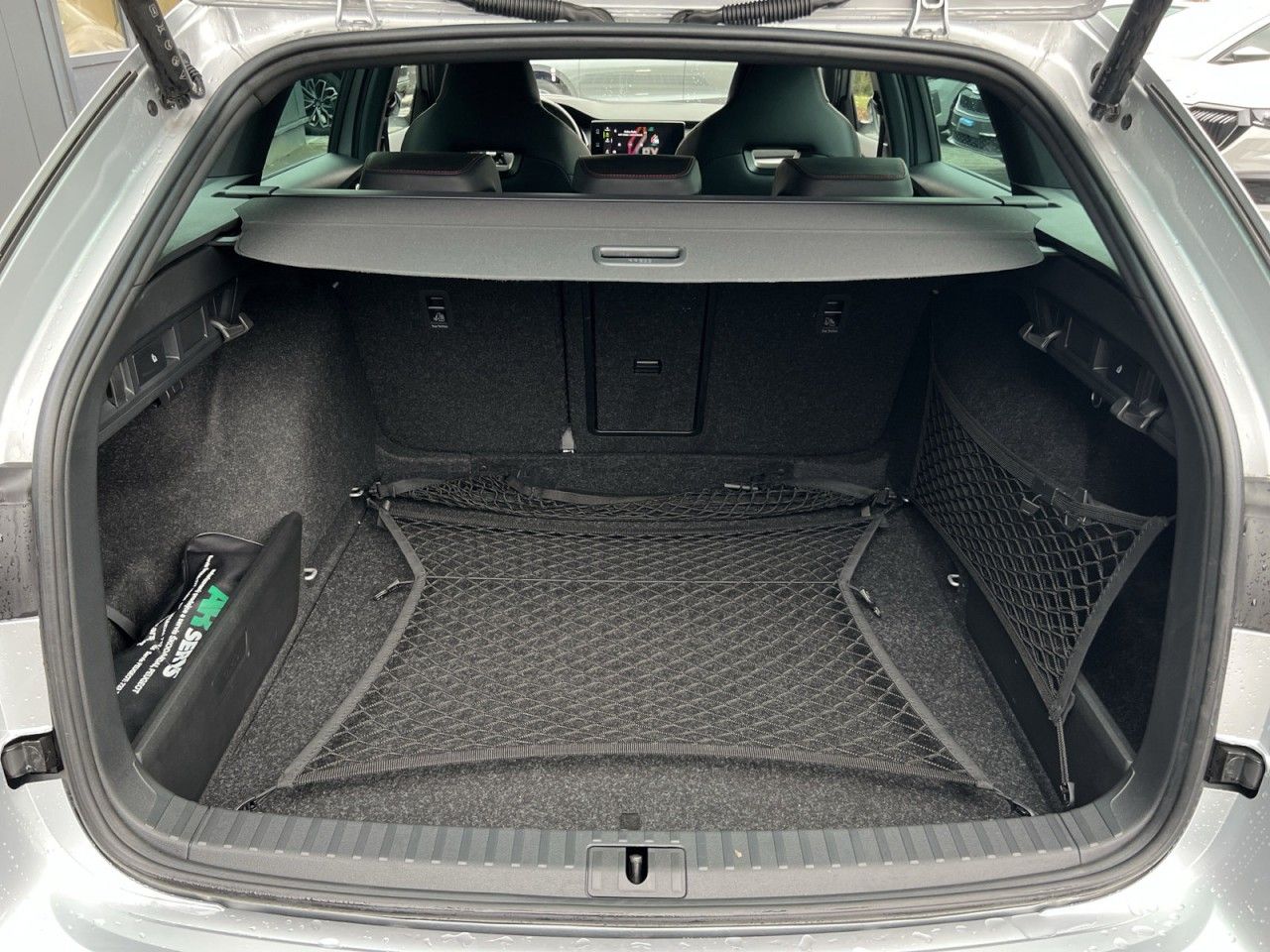 Skoda Octavia Combi RS - Samsaru's Car Outlet