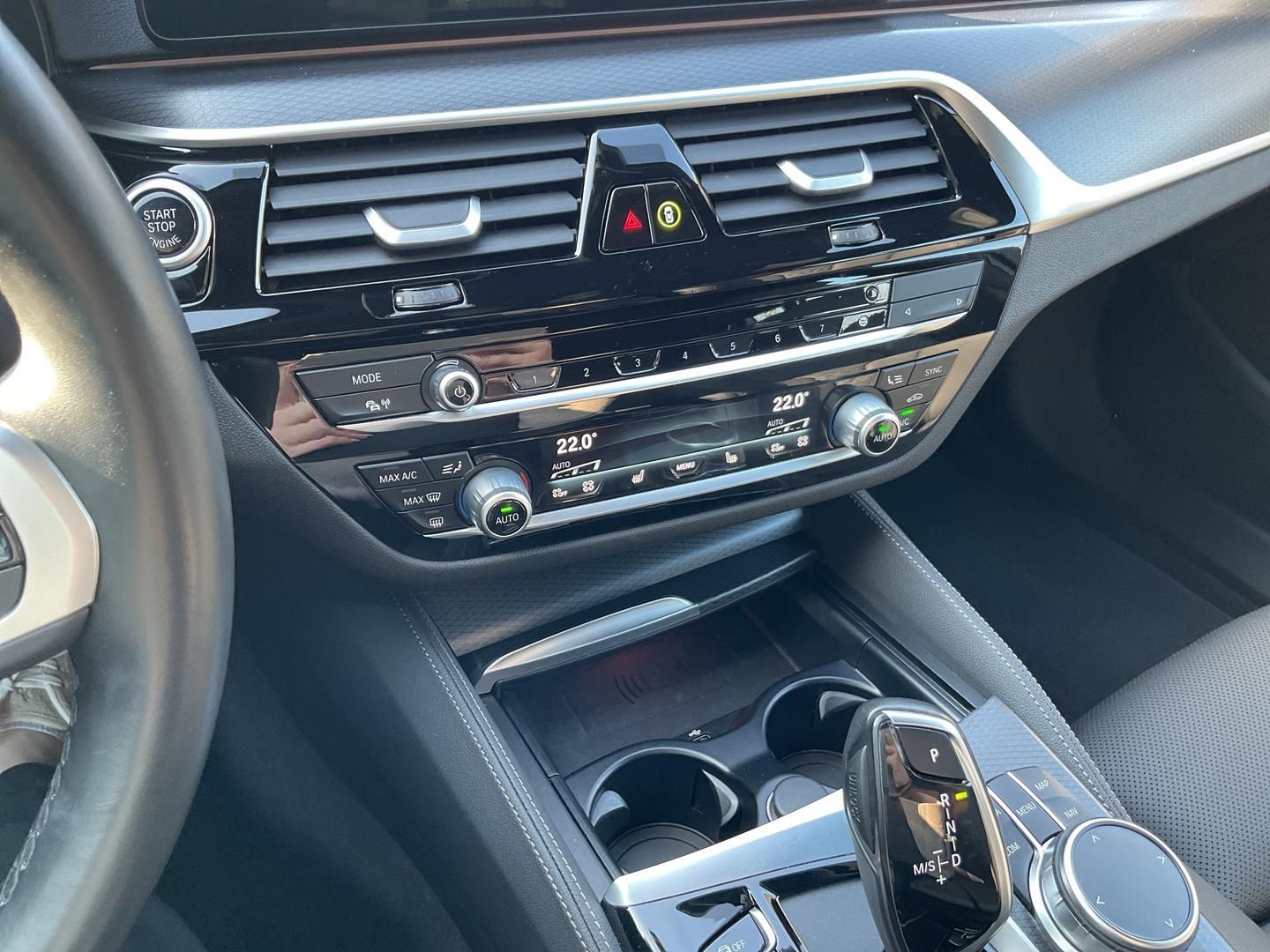 BMW 530 d Touring Aut HUD AHK Navi Soundsystem 360 K