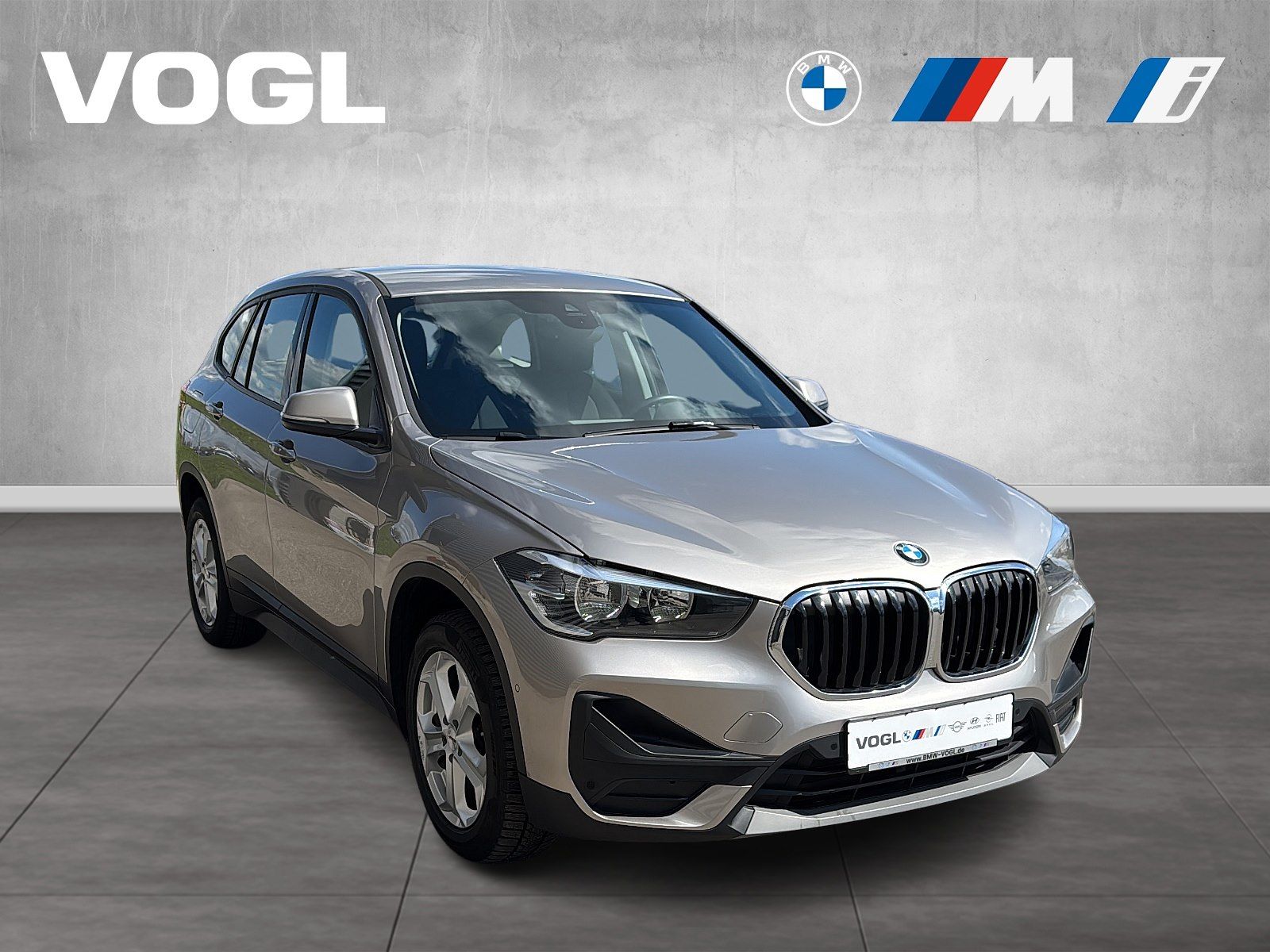 BMW X1 xDrive18d - Samsaru's Car Outlet