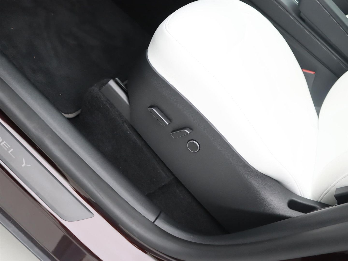 Tesla Model Y Long Range 345pk AWD 97% SoH [ CHERRY+WI
