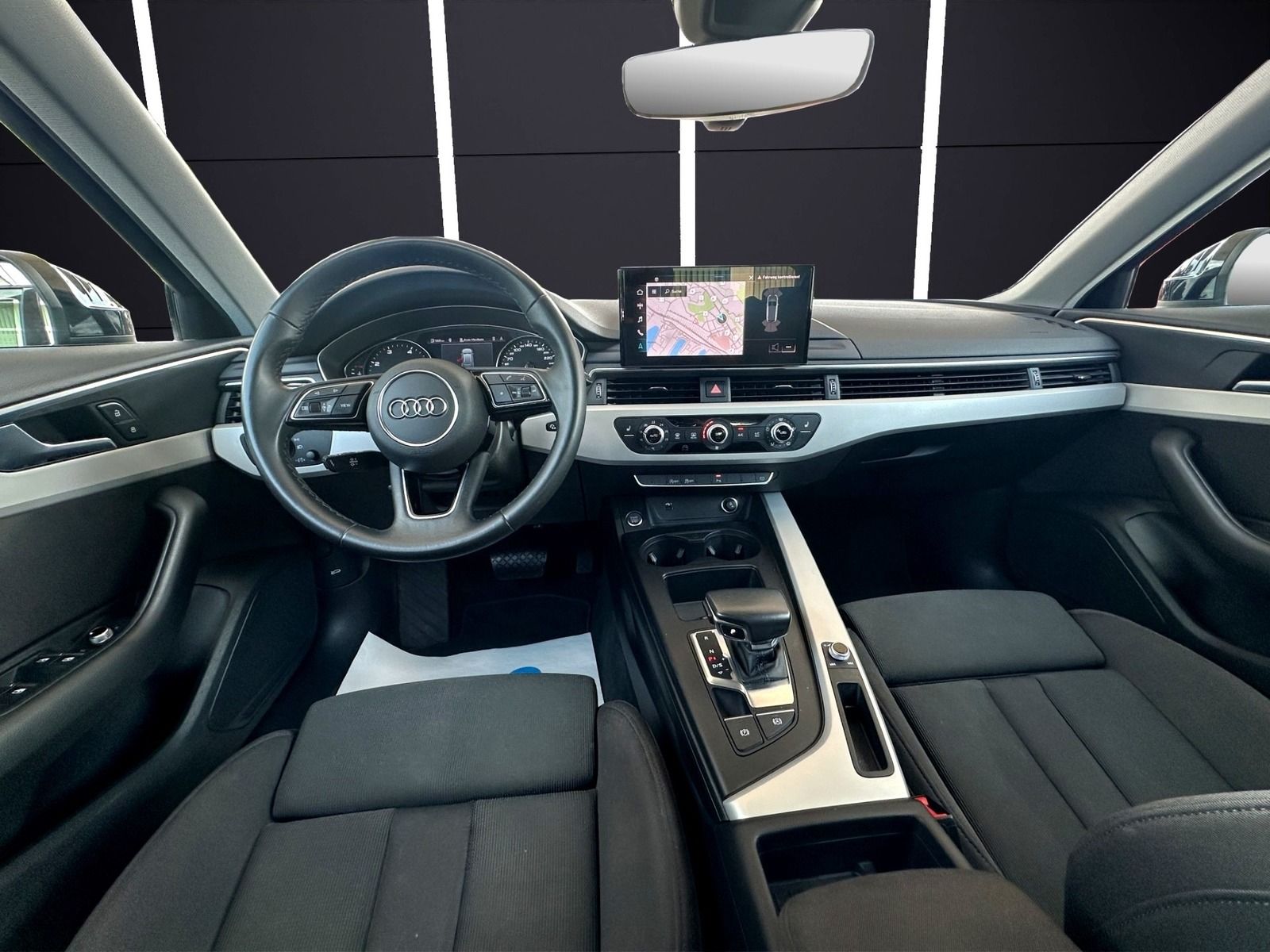 Audi A4 Avant 35 TDI Advanced - Samsaru's Car Outlet