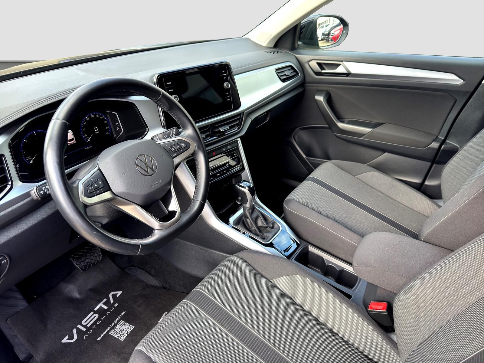 Volkswagen T-Roc Life 2.0 TDI - Samsaru's Car Outlet