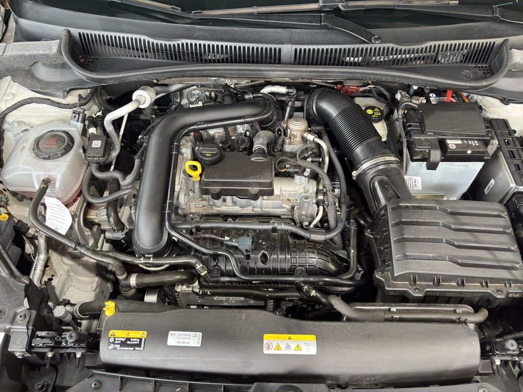 Volkswagen Taigo 1.0 l TSI - Samsaru's Car Outlet