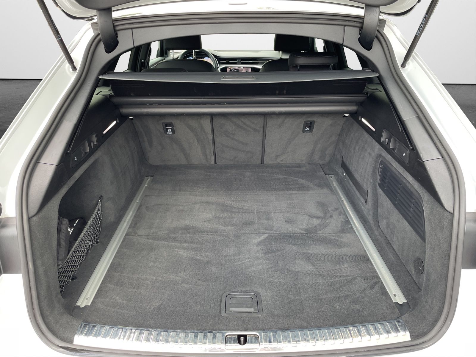 Audi A6 Avant 40 TDI S tronic advanced - Samsaru's Car Outlet