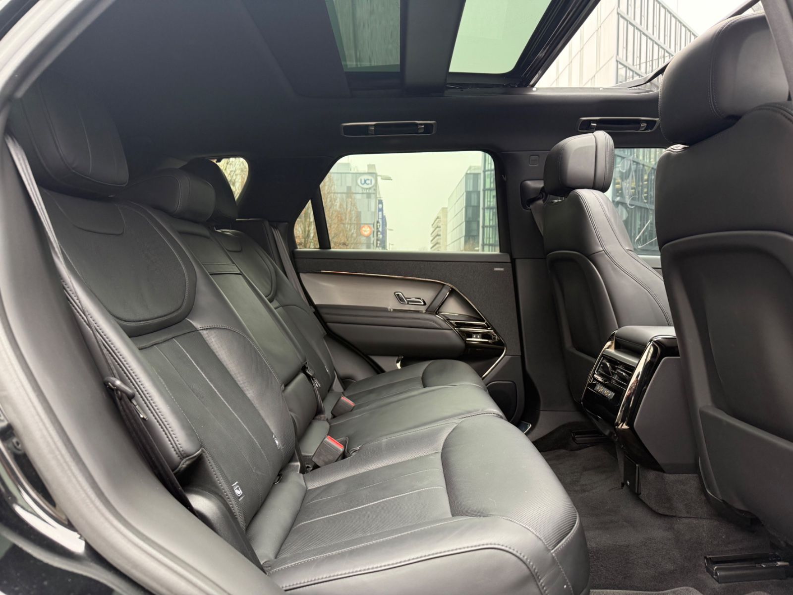 Range Rover Sport Dynamic HSE - Samsaru's Car Outlet