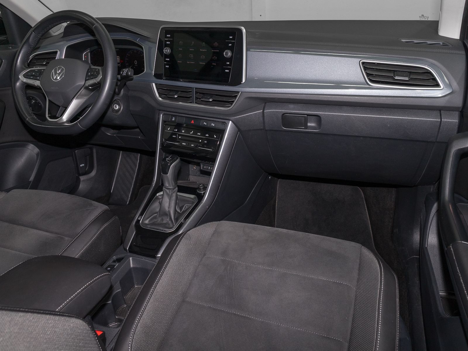 Volkswagen T-Roc 1.5 TSI DSG STYLE - Samsaru's Car Outlet