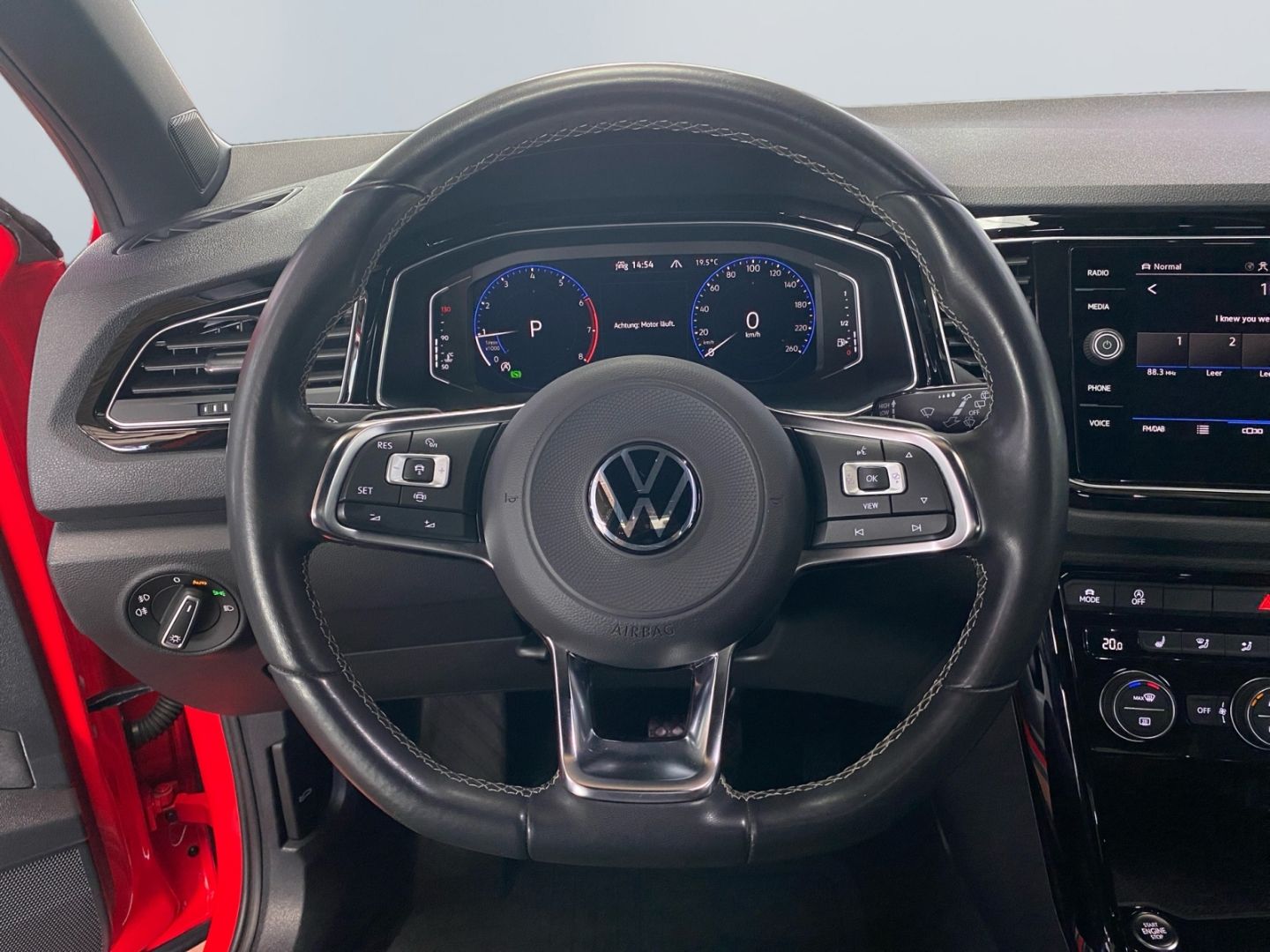 Volkswagen T-Roc 1.5 TSI DSG Style Black - Samsaru's Car Outlet
