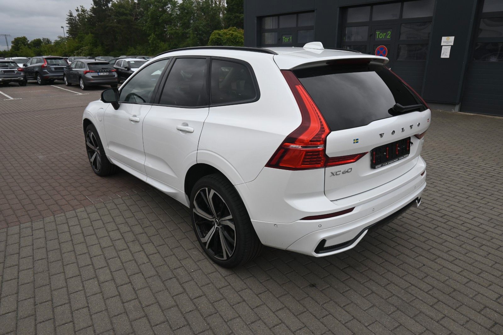 Volvo XC60 T8 PHEV Ultimate Dark*LUFT*360°*ACC*AHK*