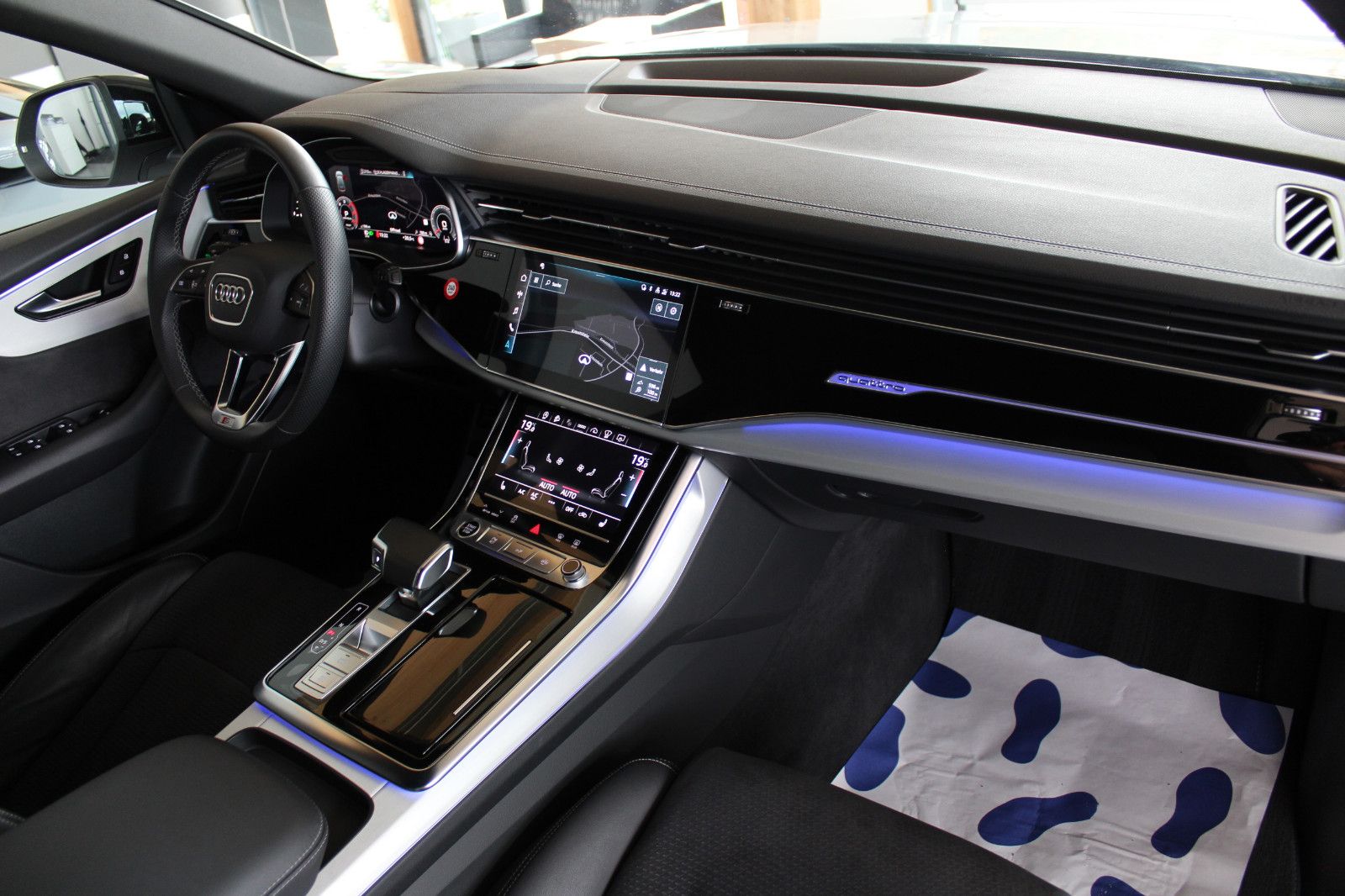 Audi Q8 50 TDI S tronic quattro S line sport