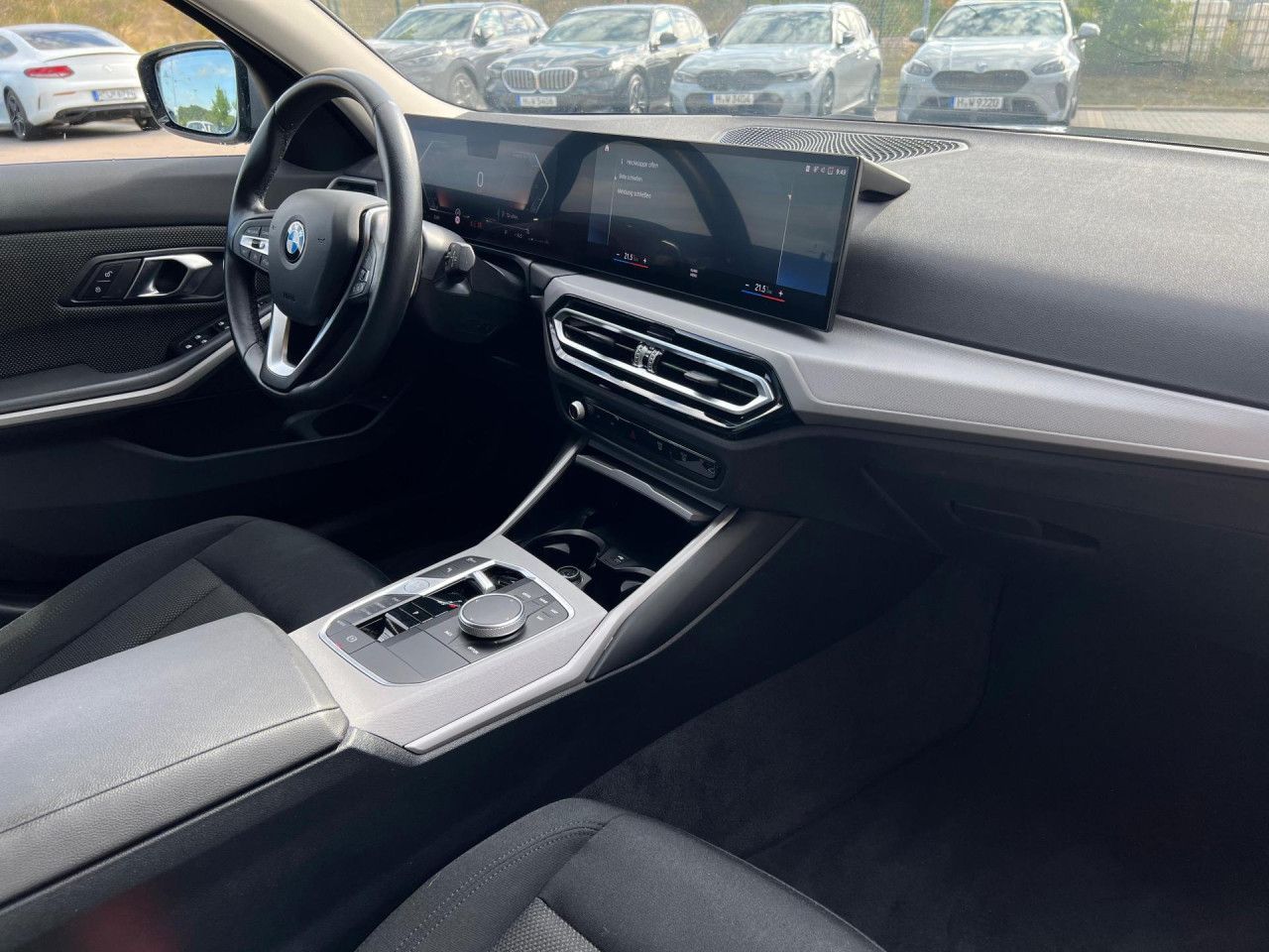 BMW 320d Touring xDrive - Samsaru's Car Outlet