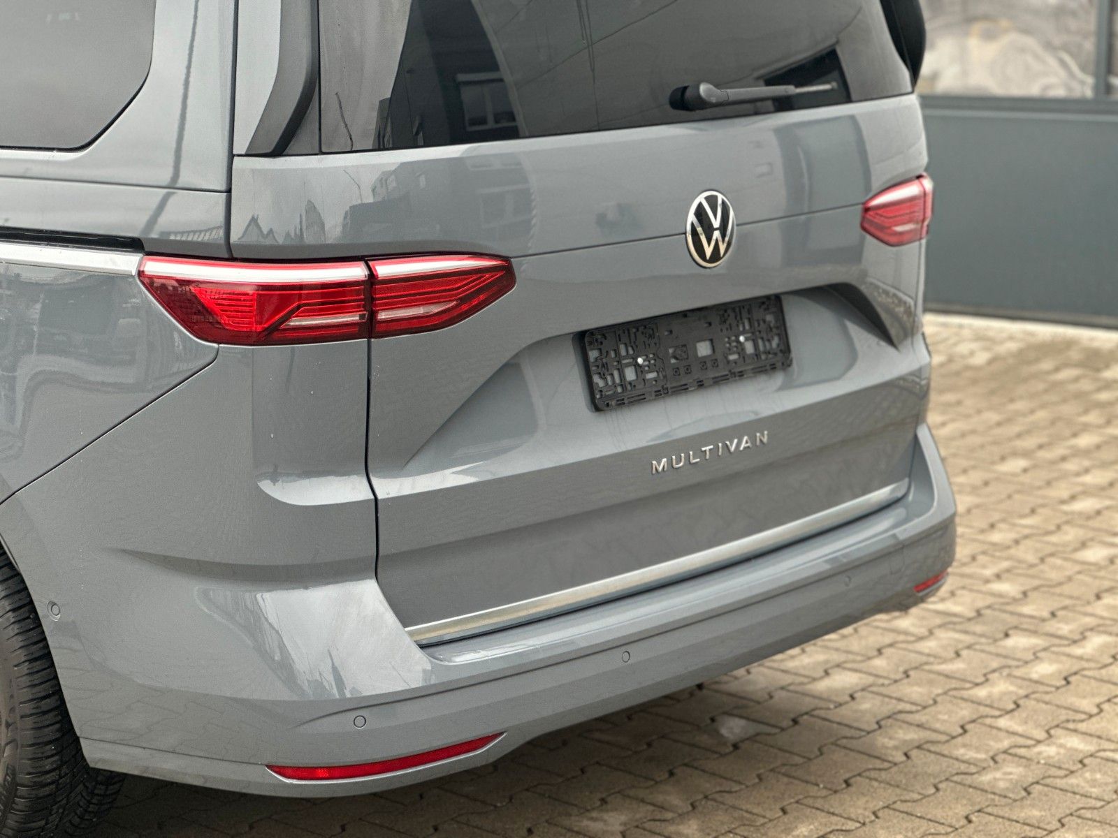 Volkswagen T7 Multivan - Samsaru's Car Outlet