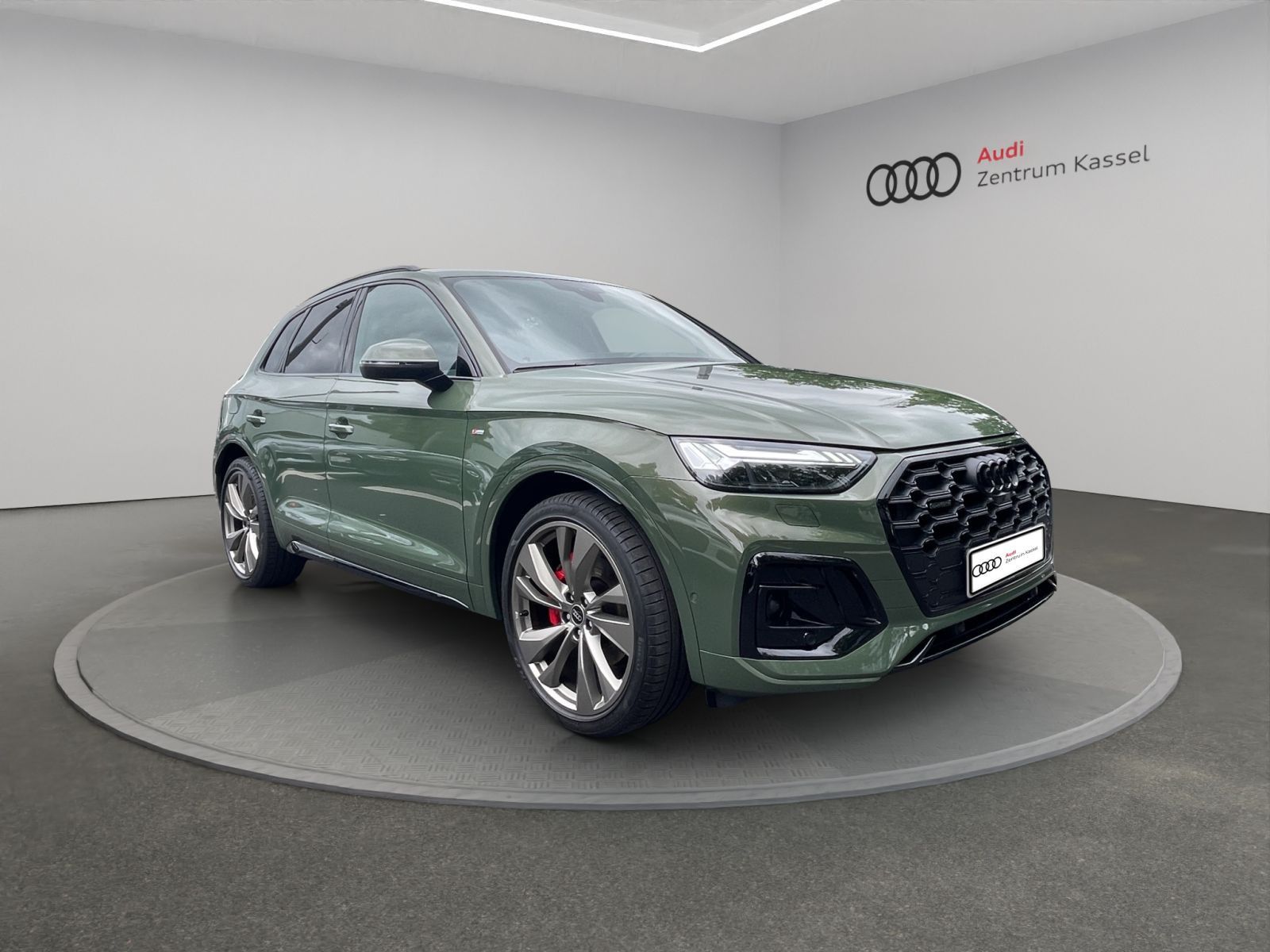 Audi Q5 40 TDI qu S line Matrix B&O Pano HuD AHK 360