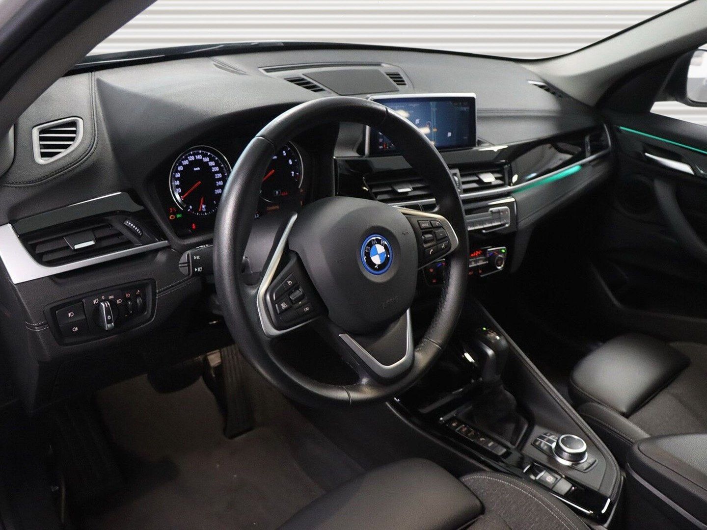 BMW X1 xDrive25e Sport Line - Samsaru's Car Outlet