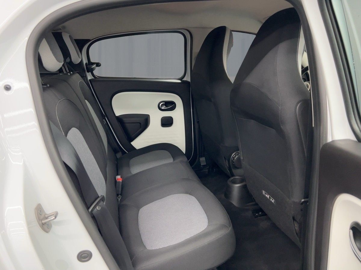 Renault Twingo ZEN ELECTRIC - Samsaru's Car Outlet