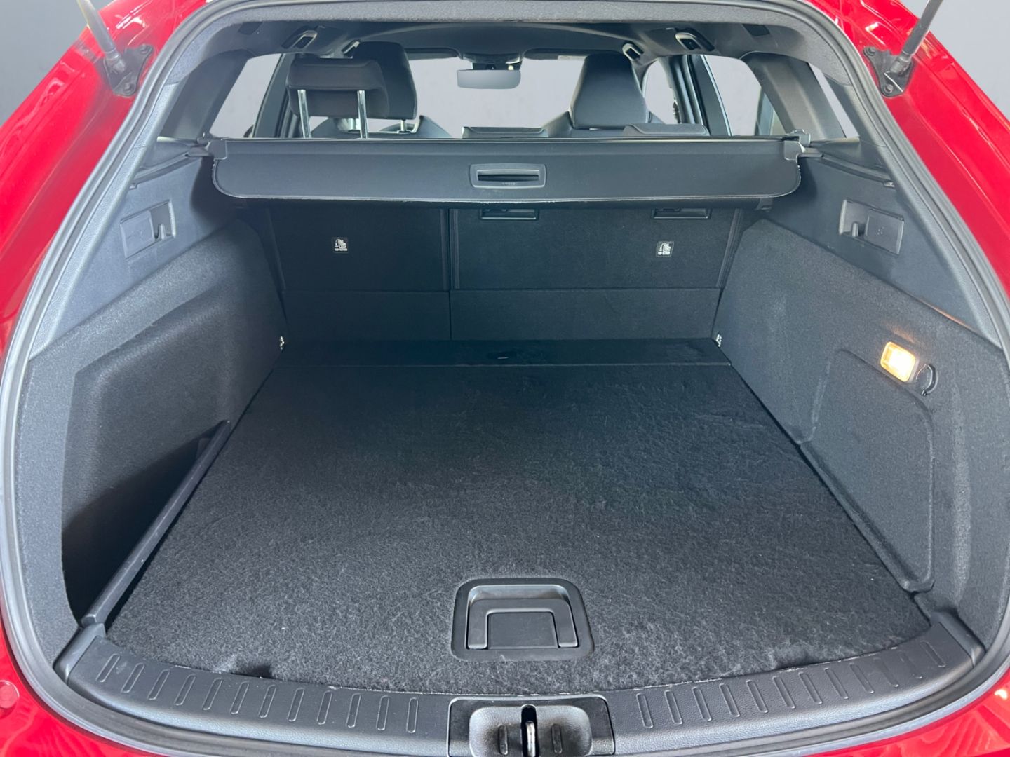 Toyota Corolla 2.0 Hybrid TS - Samsaru's Car Outlet