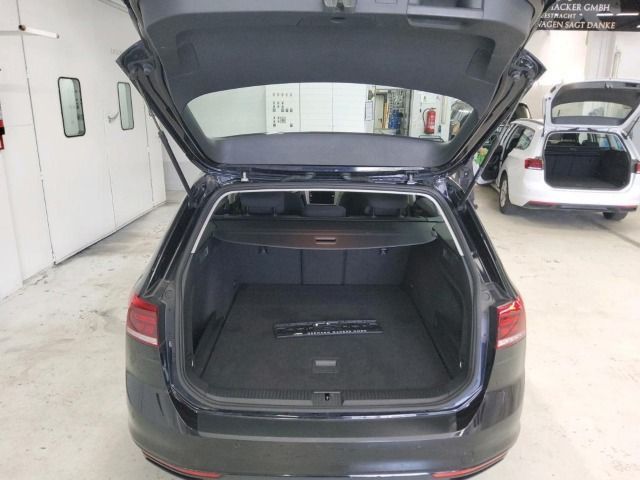 Volkswagen Passat Variant 1.5 TSI - Samsaru's Car Outlet