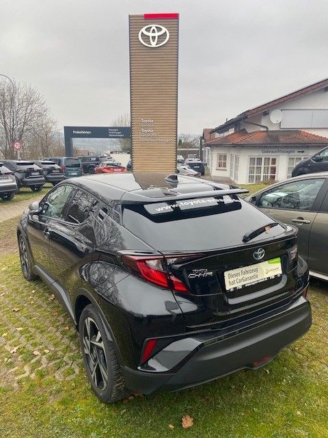 Toyota C-HR Hybrid - Samsaru's Car Outlet