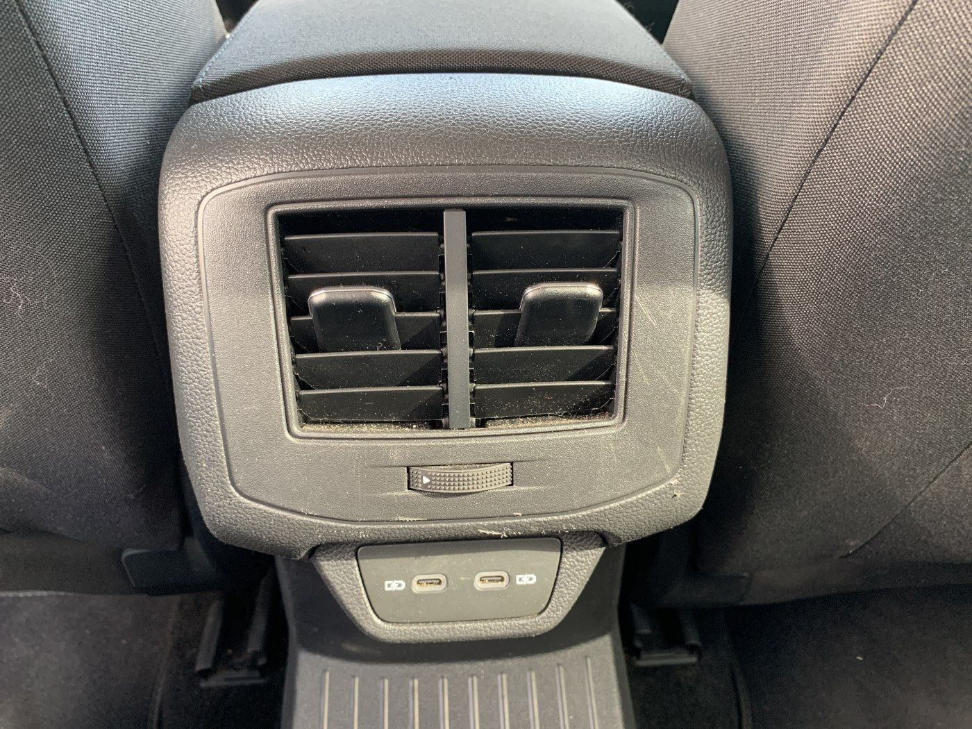 Volkswagen T-Roc Move - Samsaru's Car Outlet