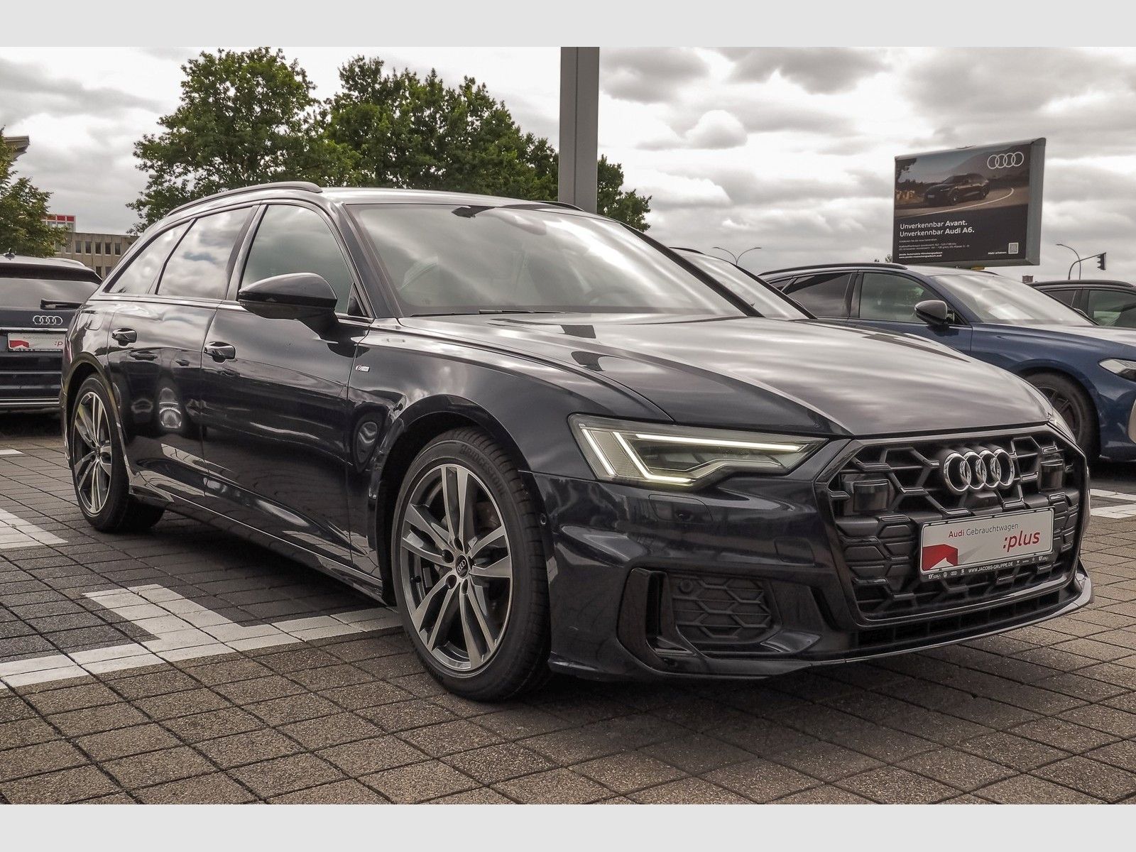 Audi A6 Avant 40TDI S line Black - Samsaru's Car Outlet
