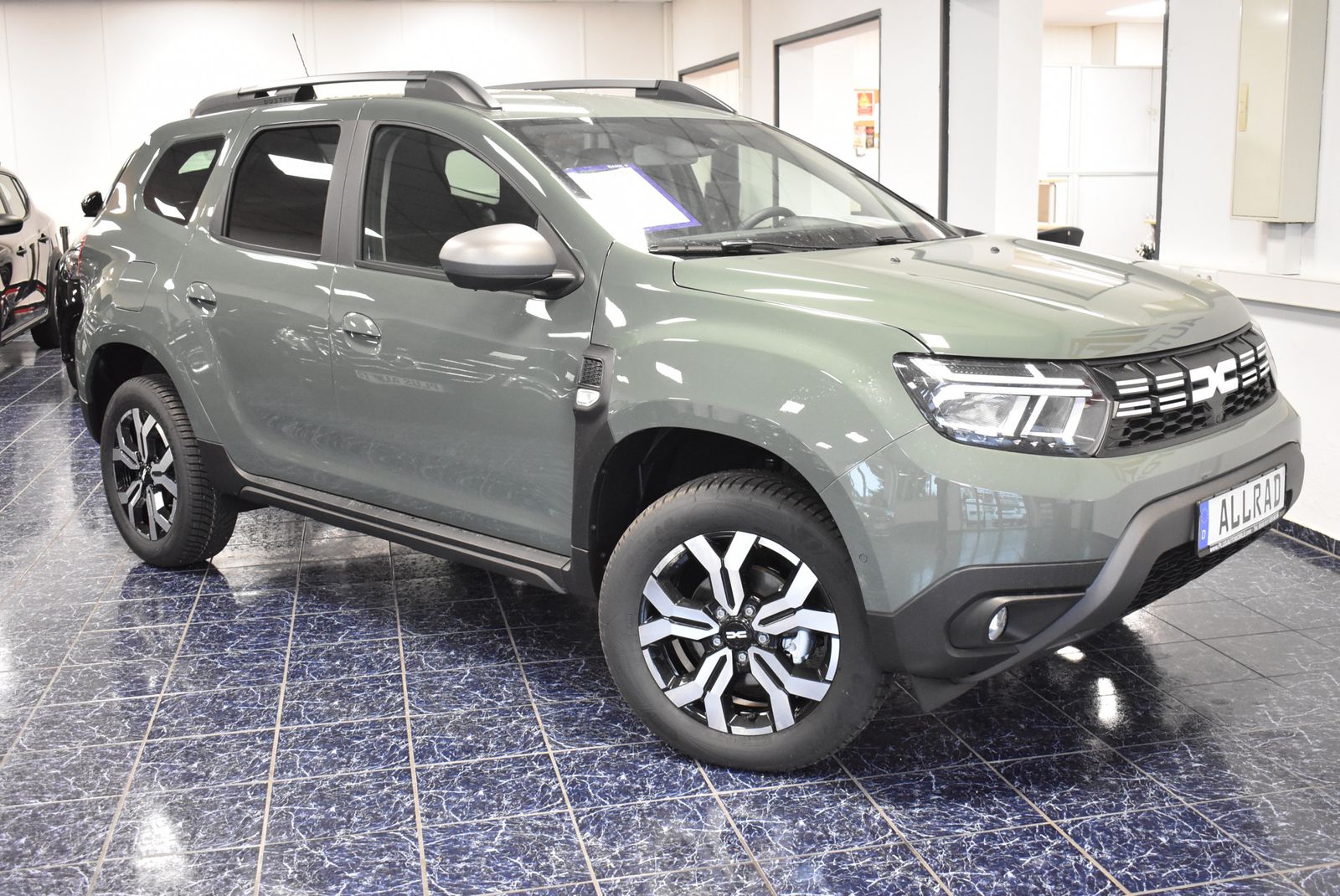 Dacia Duster dCI 115 4WD Journey - Samsaru's Car Outlet