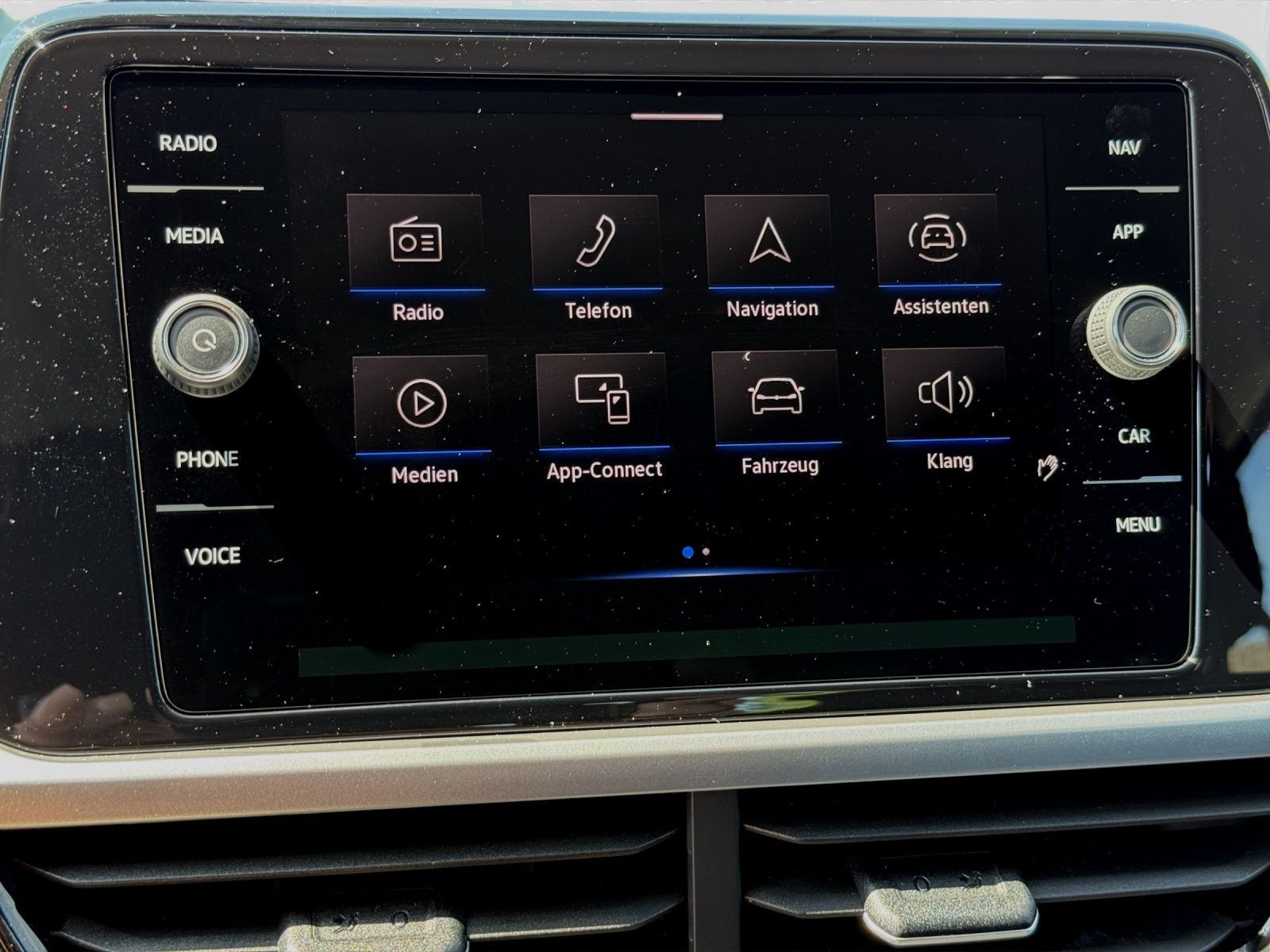 Volkswagen T-Roc 1.5 TSI DSG LIFE - Samsaru's Car Outlet