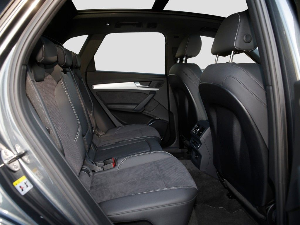 Audi Q5 40 TDI S line Panorama Matrix AHK Kamera ACC