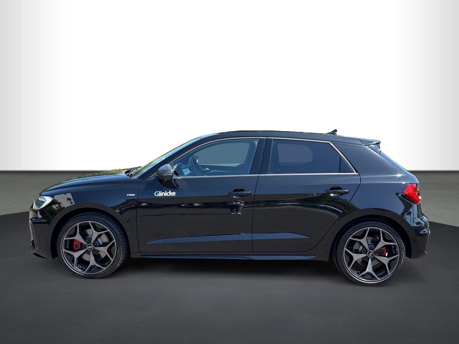 Audi A1 Sportback S line 40 2.0 TFSI DSG, RFK, LED