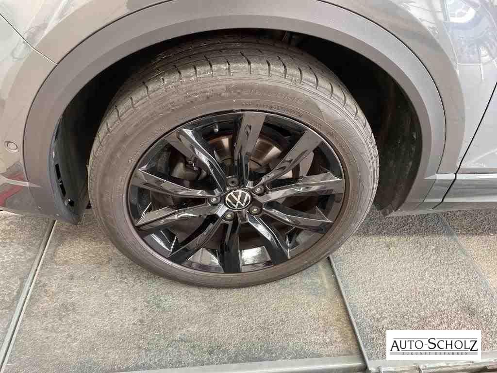 Volkswagen T-Roc 1.5 TSI R-Line - Samsaru's Car Outlet