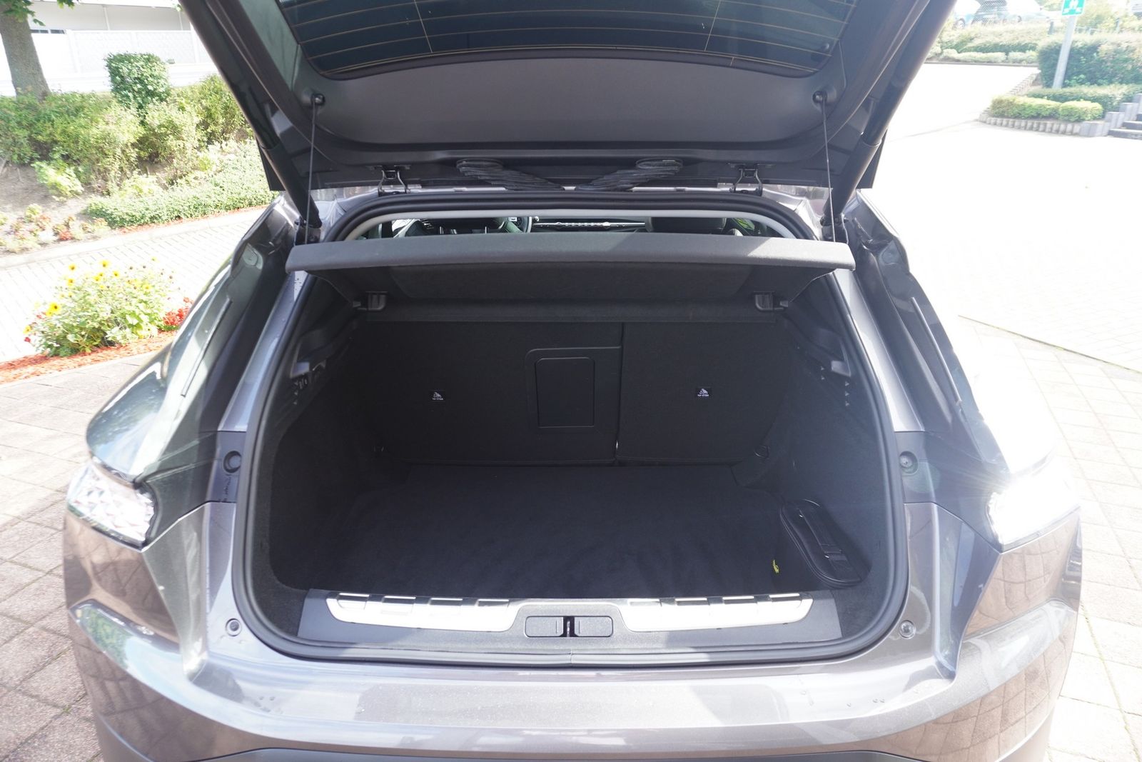 DS Automobiles DS4 PureTech130 Aut. Matrix ACC Navi 360° Pano