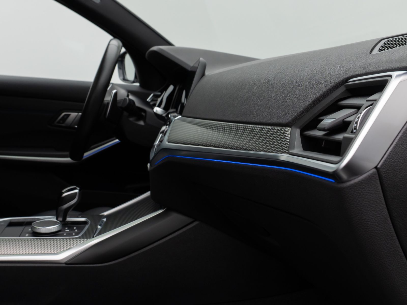 BMW 320d M Sport - Samsaru's Car Outlet