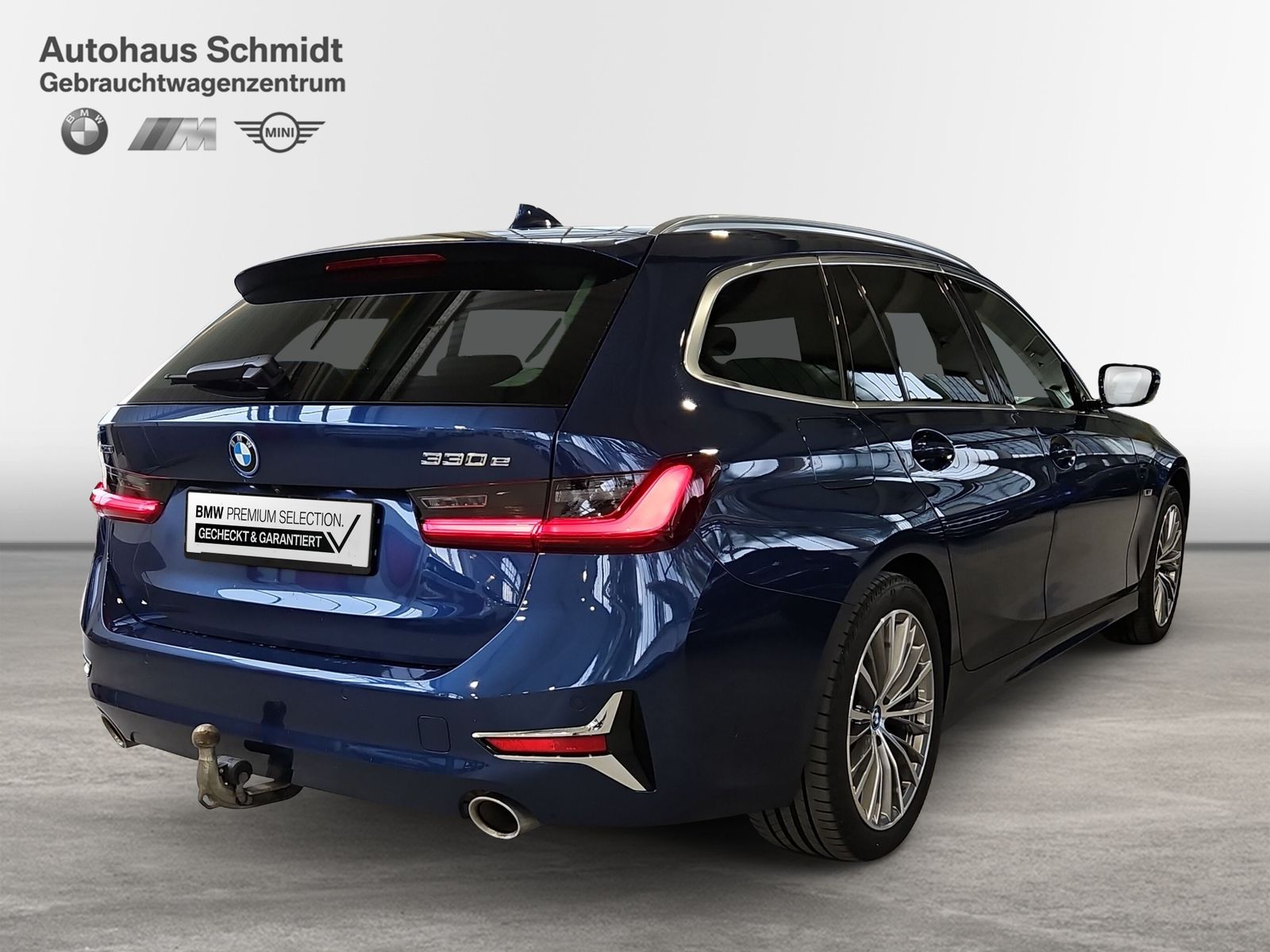 BMW 330e xDrive Touring LuxuryLine - Samsaru's Car Outlet