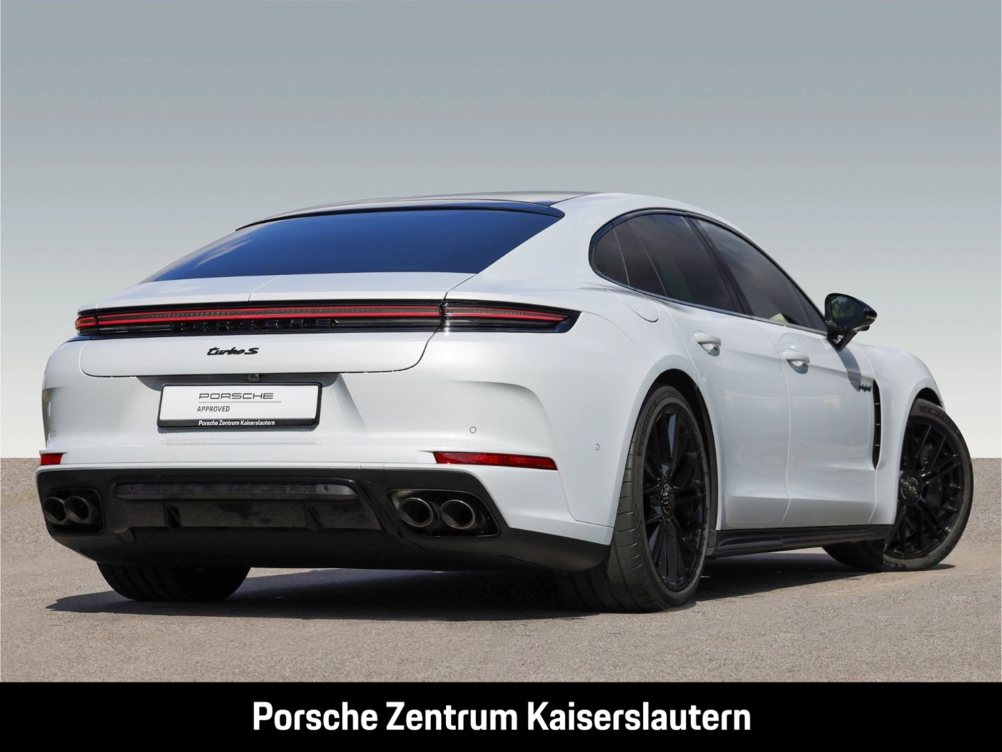 Porsche Panamera Turbo S E-Hybrid Burmester Clubleder