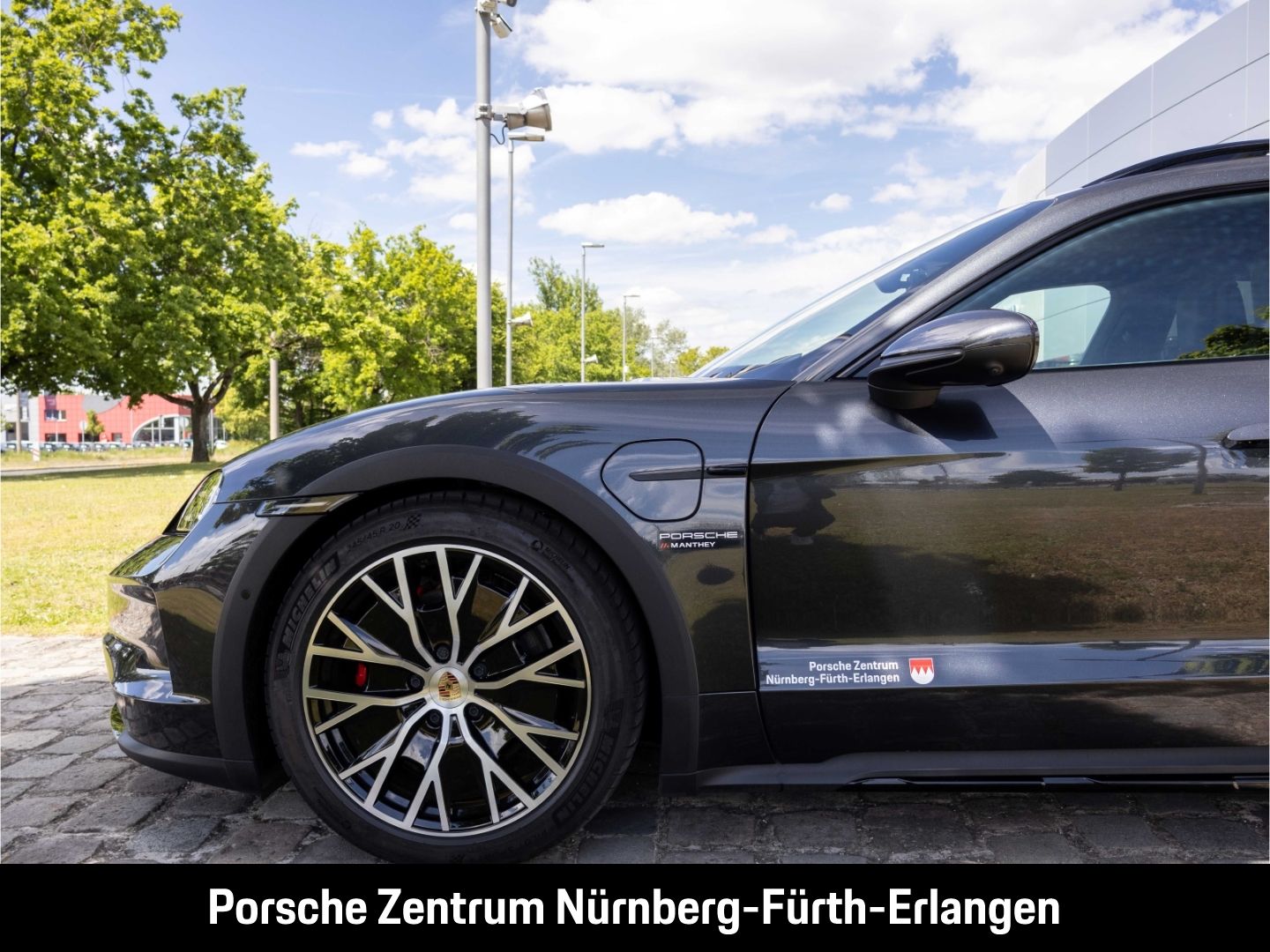 Porsche Taycan 4S Cross Turismo Achslenkung HD-Matrix In