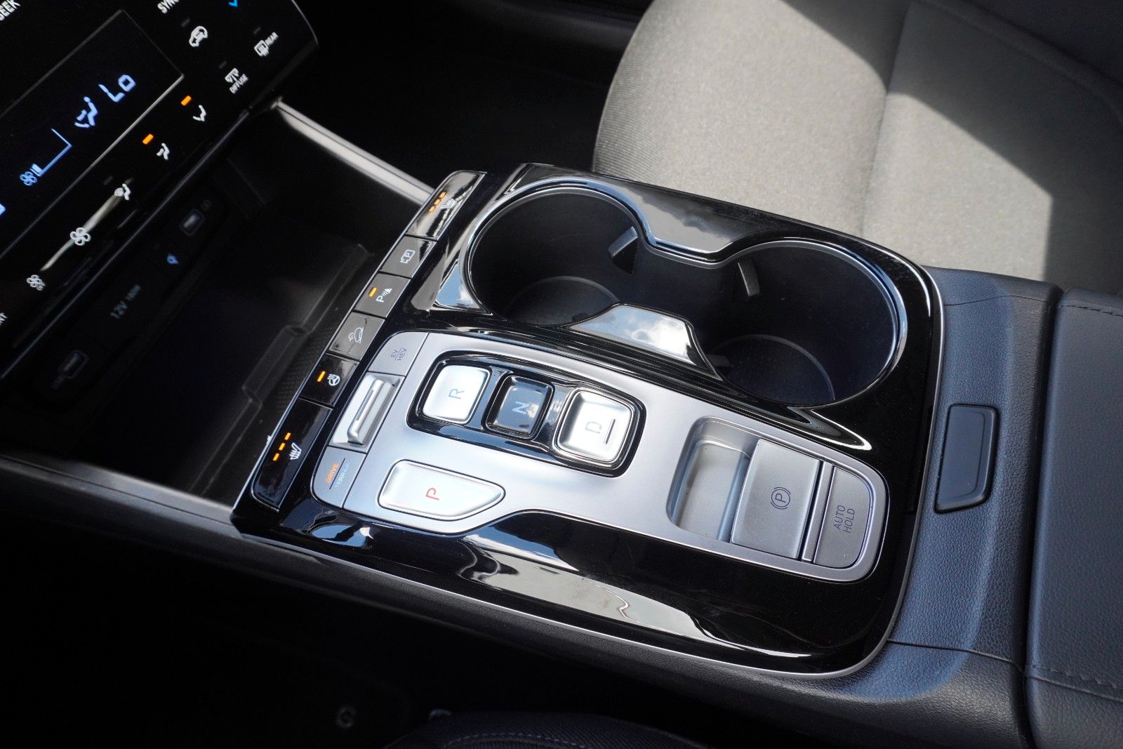 Hyundai Tucson Trend Plug-In 4WD AHK AssPak ACC NAVI eHK