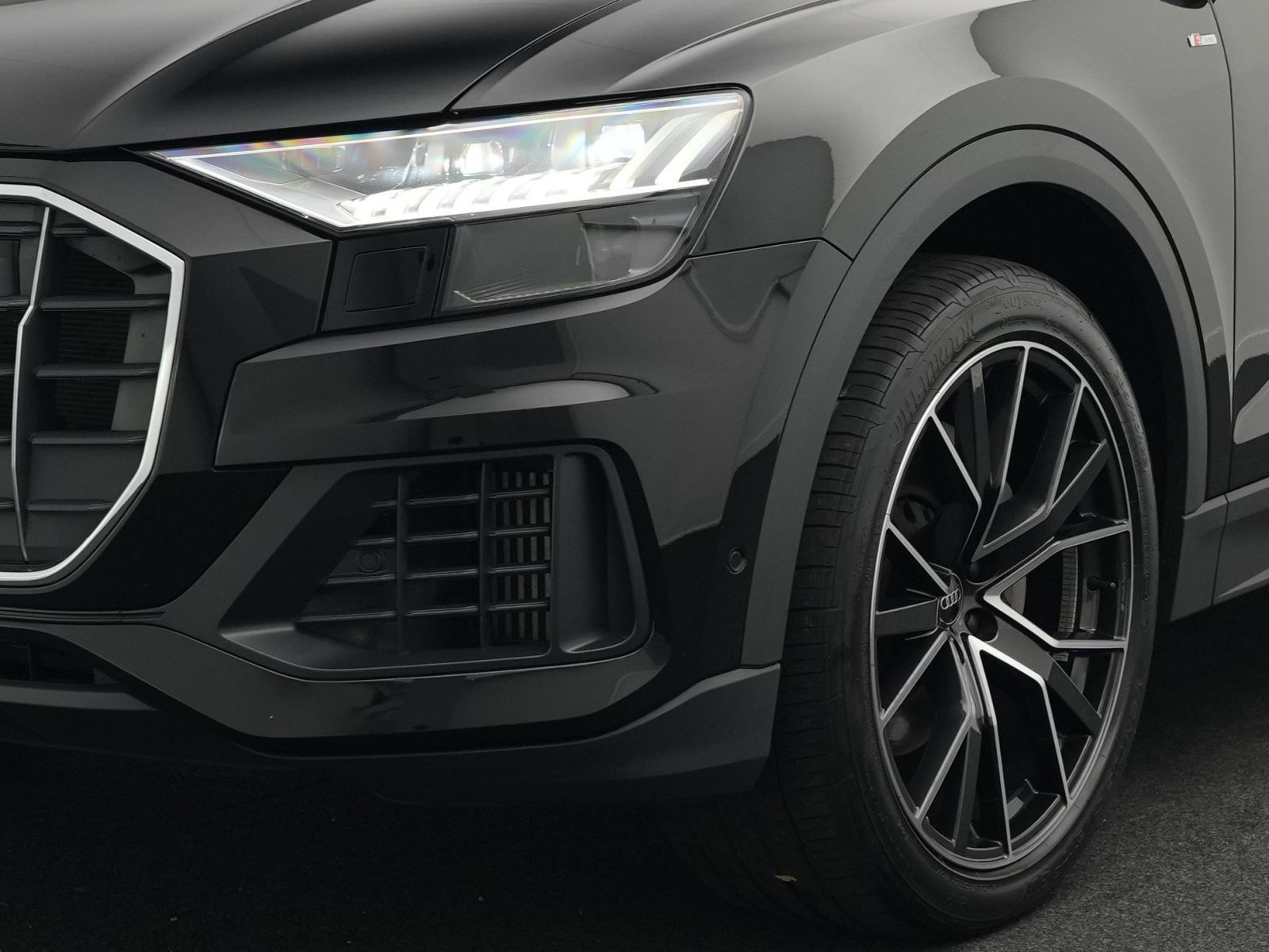 Audi Q8 55 TFSI quattro tiptronic 2x S line