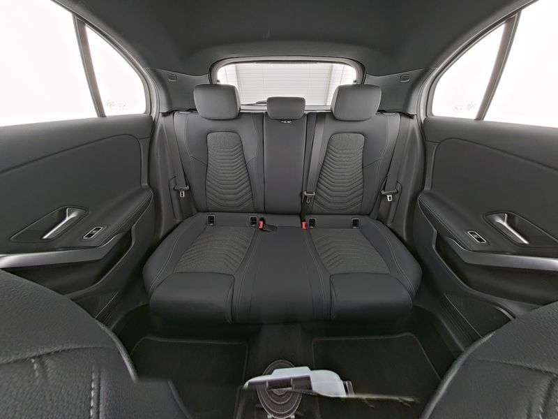 Mercedes-Benz A 180 Progressive-Advanced - Samsaru's Car Outlet