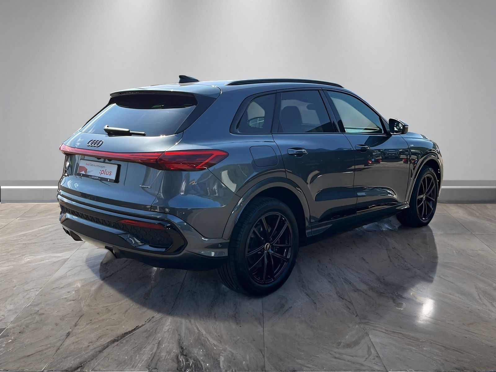 Audi Q5 SUV TDI +S-LINE+AHK+KAMERA+ACC+MATRIX+