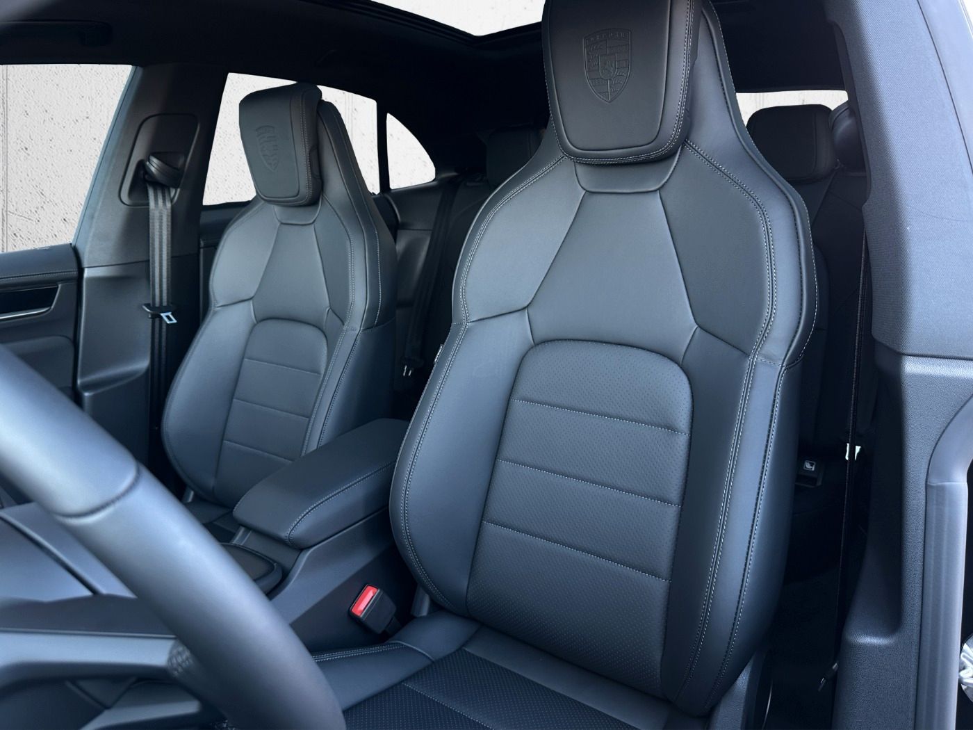 Porsche Macan 4S - Samsaru's Car Outlet