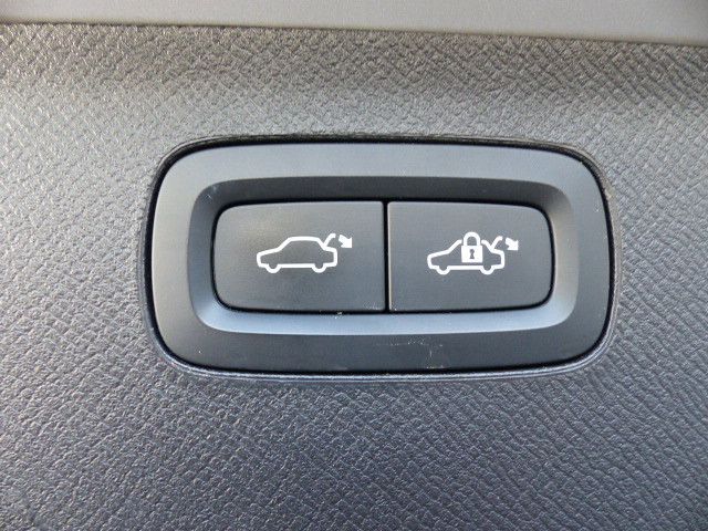 Volvo XC90 Ultimate Dark T8 Recharge Hybrid AWD*PANO*
