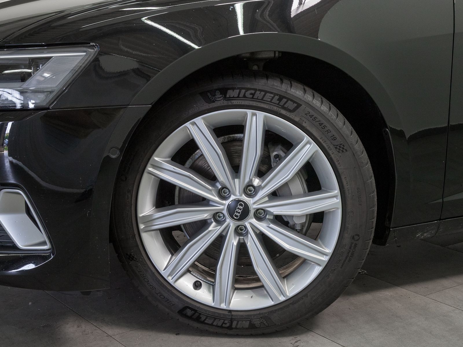 Audi A6 Avant 45 TFSI SPORT - Samsaru's Car Outlet