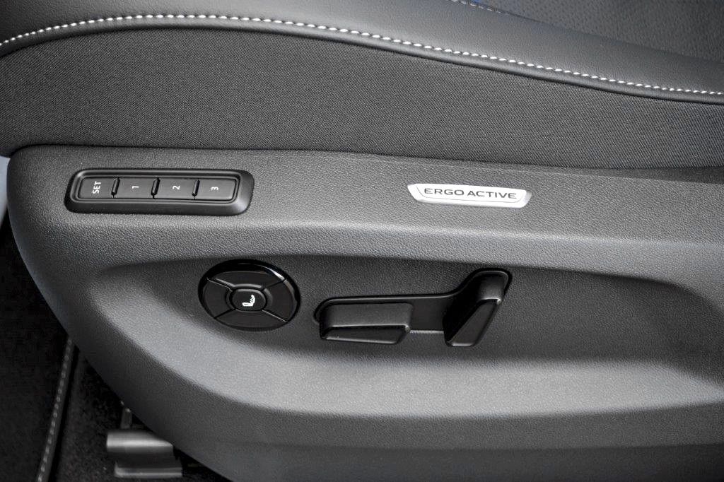 Volkswagen Tiguan 2.0 TSI 4Motion R-Line, Vollausstattung!
