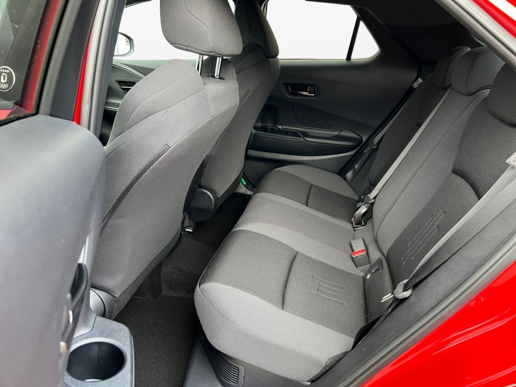 Toyota C-HR 1.8 Hybrid - Samsaru's Car Outlet