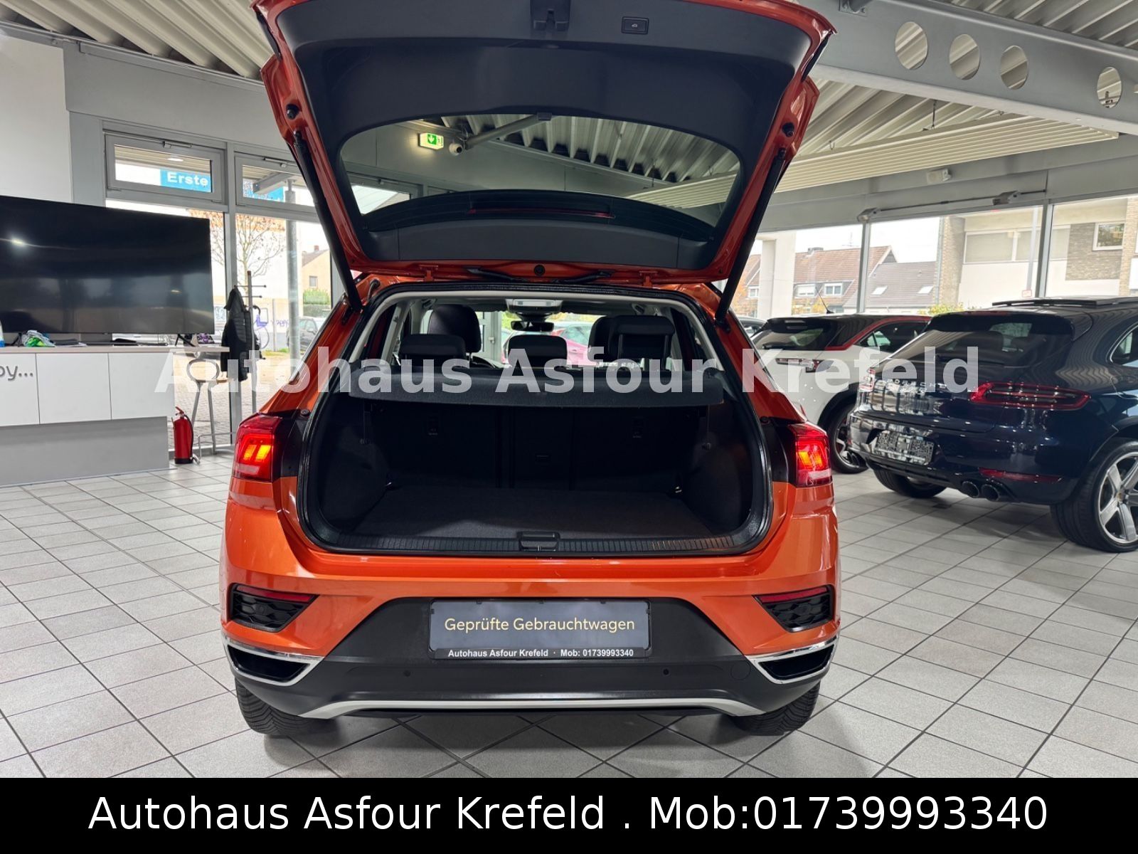 Volkswagen T-Roc United - Samsaru's Car Outlet